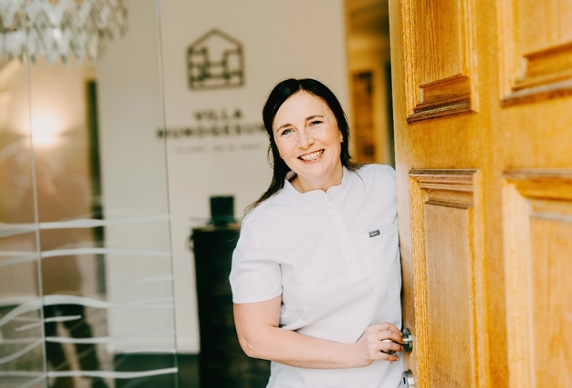 Dr. Simona Braun, Zahnärztin und Inhaberin der Zahnarztpraxis Villa Mundgesund auf der Elba Insel in Bamberg